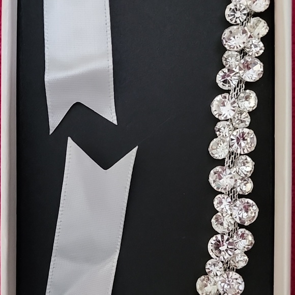 BNIB - SWEETV Silver & Ivory Bridal Belt Rhinestone Wedding Dress Belt - Picture 2 of 7